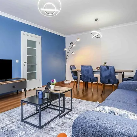 Flat With Balcony Close To Viaport Marina Tuzla Κωνσταντινούπολη