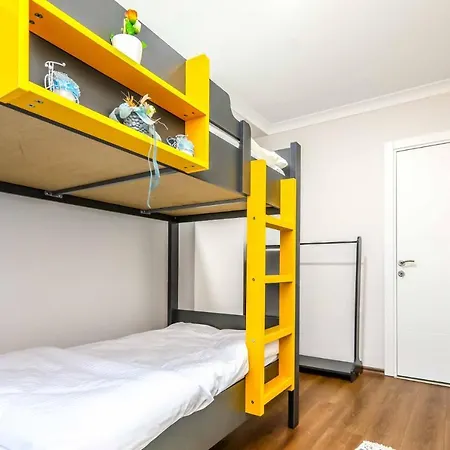 Διαμέρισμα Flat With Balcony Close To Viaport Marina Tuzla *